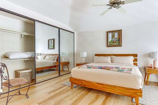 Building Photo - 29695 Circle R Greens Dr