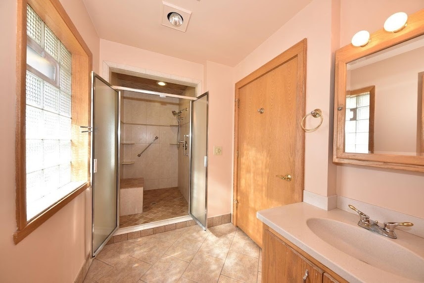 Building Photo - 1927 N 118th St