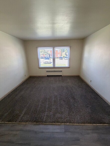 Building Photo - 3157 S 47th St