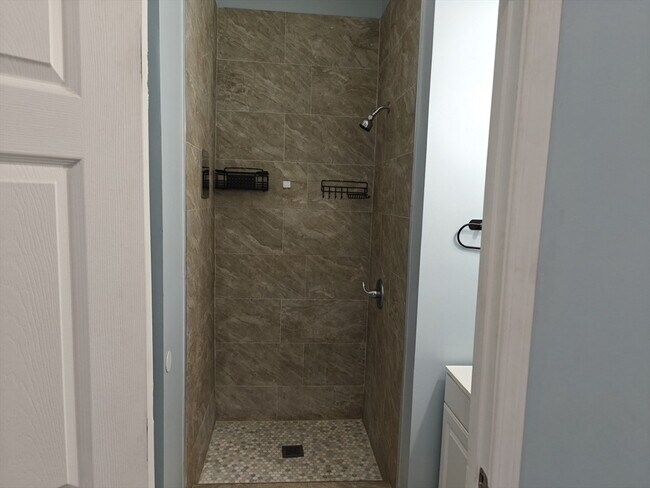 Building Photo - 102 Mt Pleasant Ave