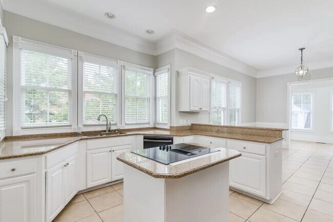 Building Photo - Beautiful home in Lake Carolina Harborside with Fully Equipped Private Apartment