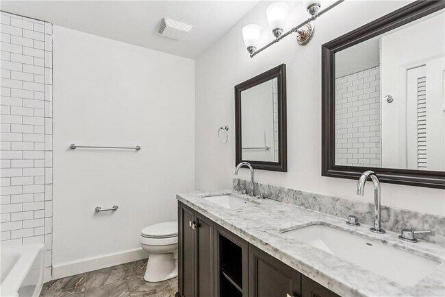 Building Photo - 1164 Fairfield Drive