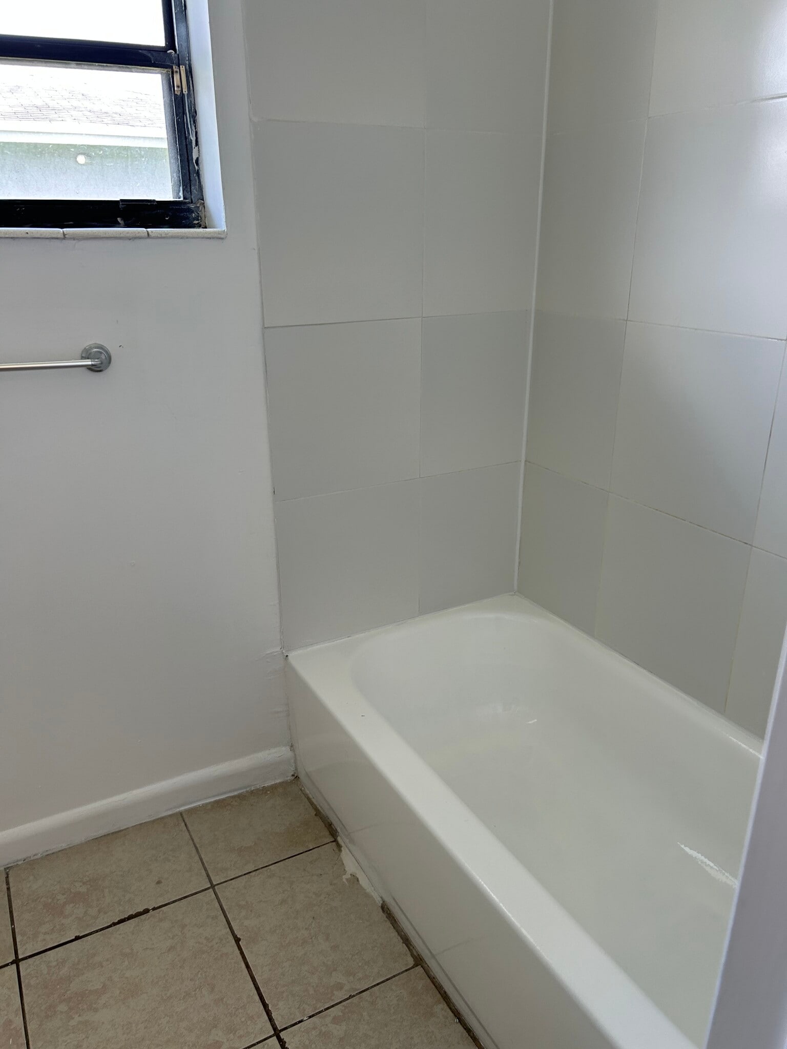 Building Photo - 5719 NW 27th Ct