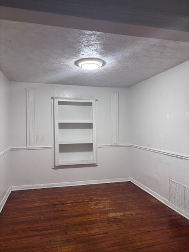 Building Photo - 2707 W Craig