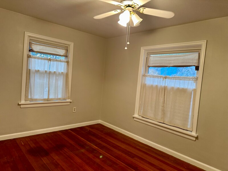 Building Photo - 114 Taulman St