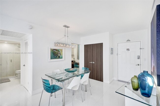 Building Photo - 2501 S Ocean Dr