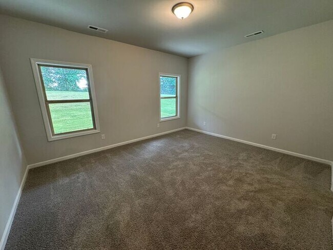 Building Photo - New construction home with move in special!