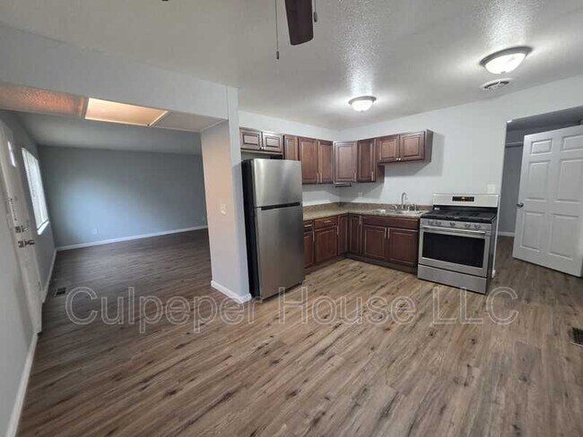 Building Photo - 3414 Forest Grove Dr