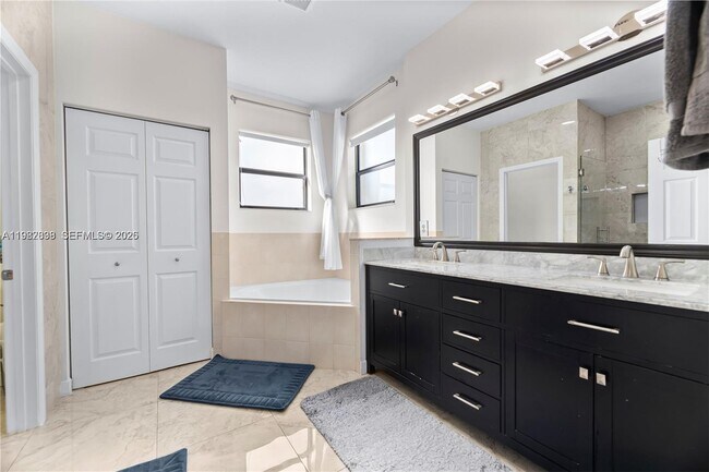 Building Photo - 3461 SE 1st St