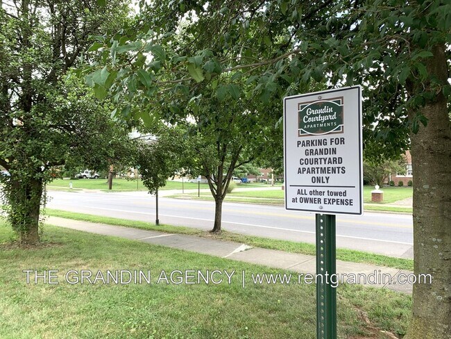 Building Photo - 1809 Grandin Rd SW