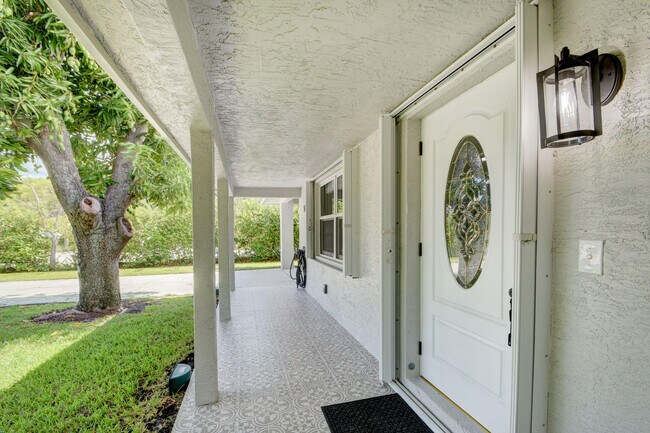 Building Photo - 1425 N Federal Hwy