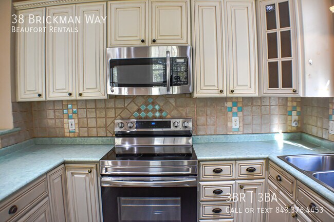 Building Photo - 38 Brickman Way