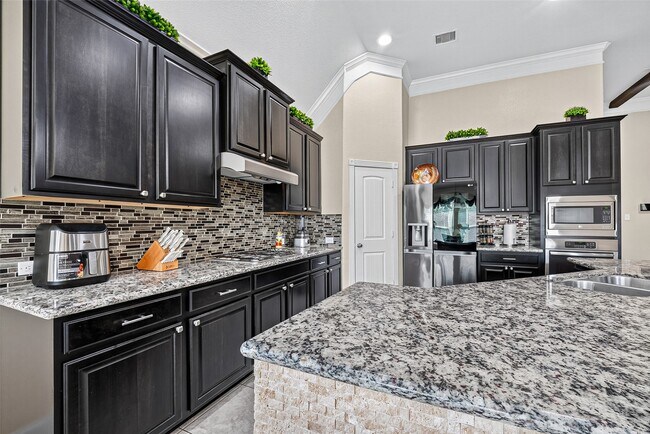 Building Photo - 2624 Holbrook Springs Ln
