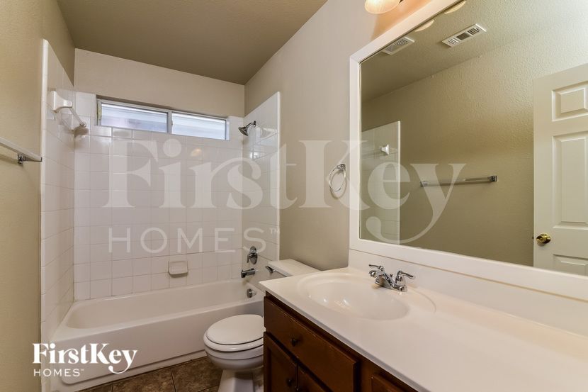 Building Photo - 12111 Dawson Cir