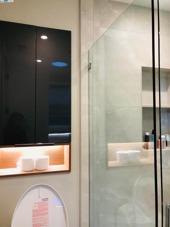 Building Photo - 466-4B1 Ruthven,Palo Alto CA 94301