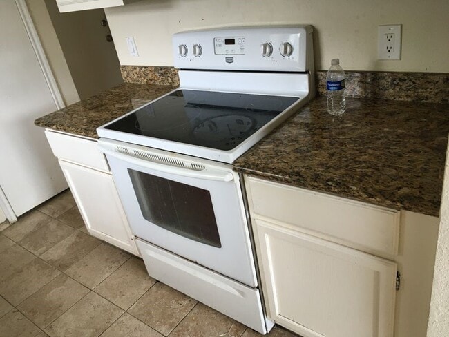 Building Photo - 1103 Dulles Ave