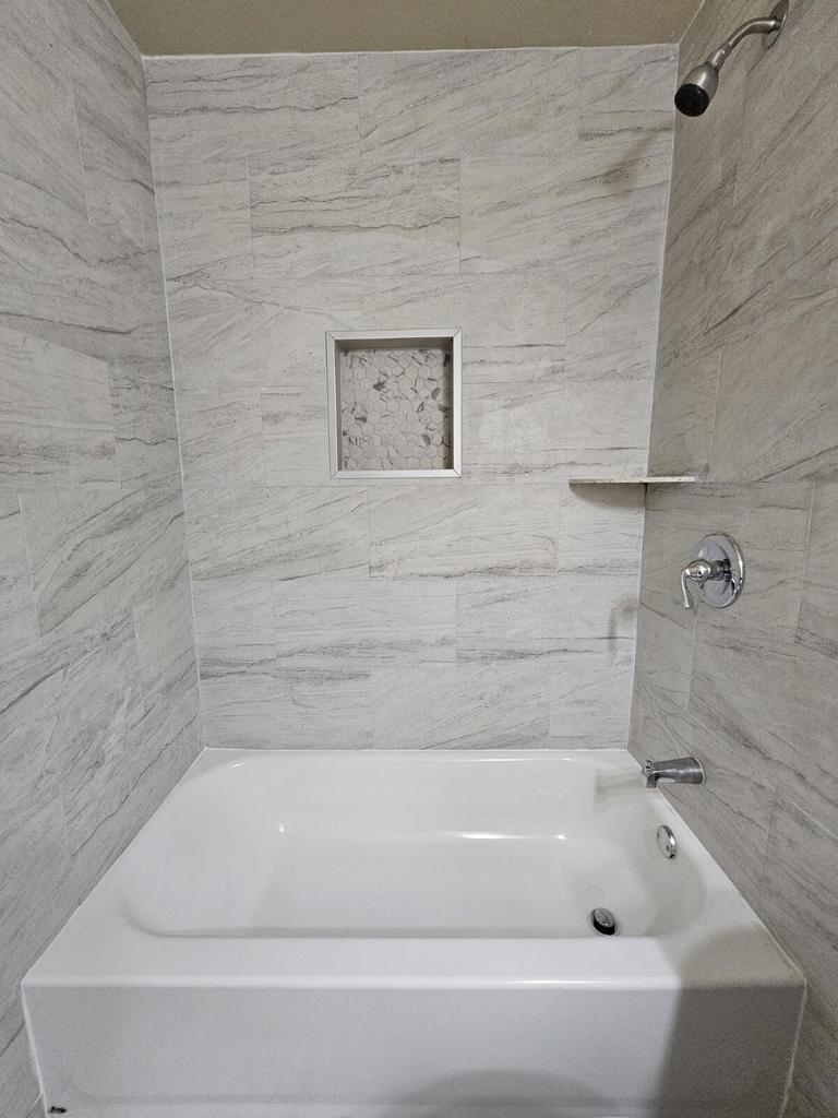 Building Photo - 4876 Orleans Ct