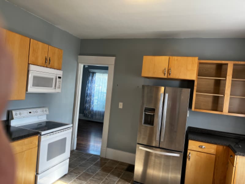 Building Photo - 900 Stilwell Ave