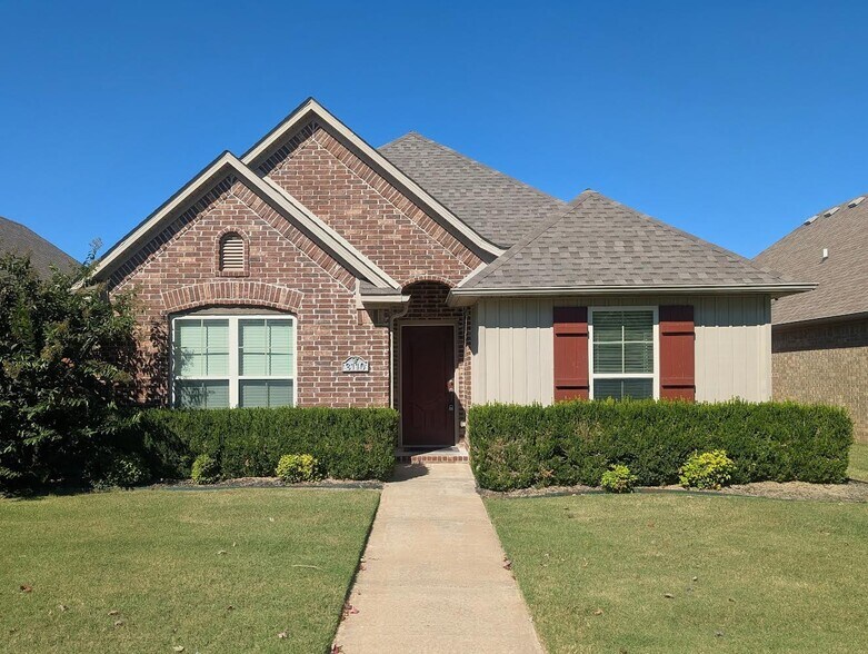 Building Photo - 3110 Southwest Warberry Avenue