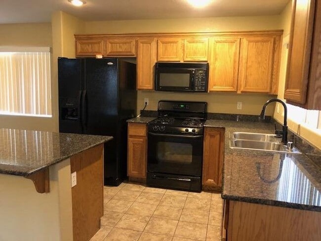 Building Photo - 9475 Fermata Ct