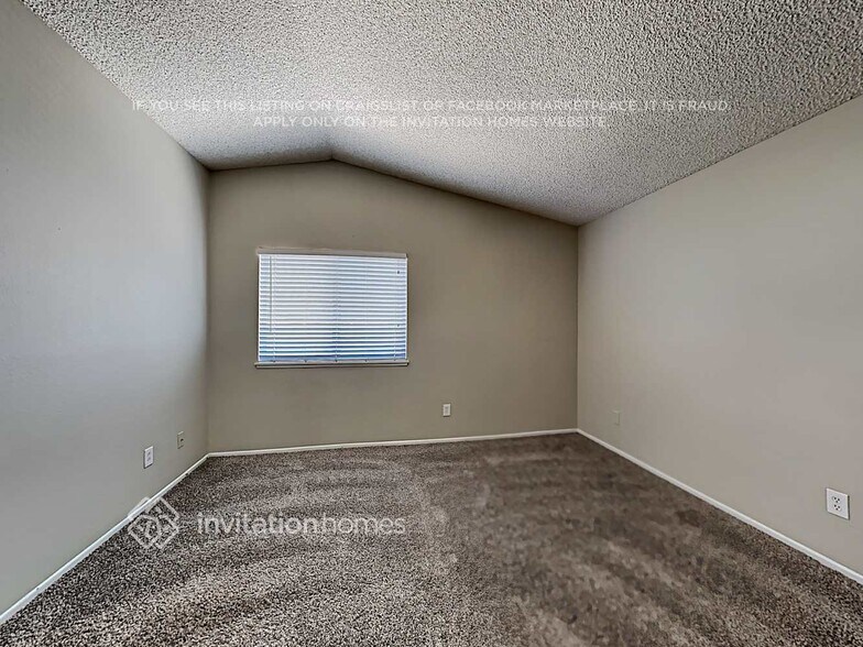 Building Photo - 14327 Green Vista Dr