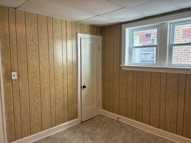 Building Photo - 10625 S Calumet Ave