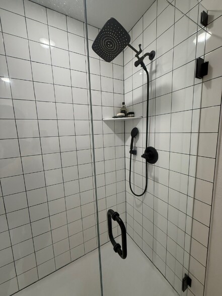 Building Photo - 2657 W 68th Pl