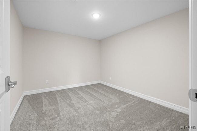 Building Photo - 10 Bentley Dr