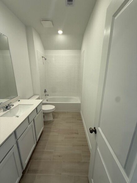 Building Photo - 12623 Blue Catfish Ln