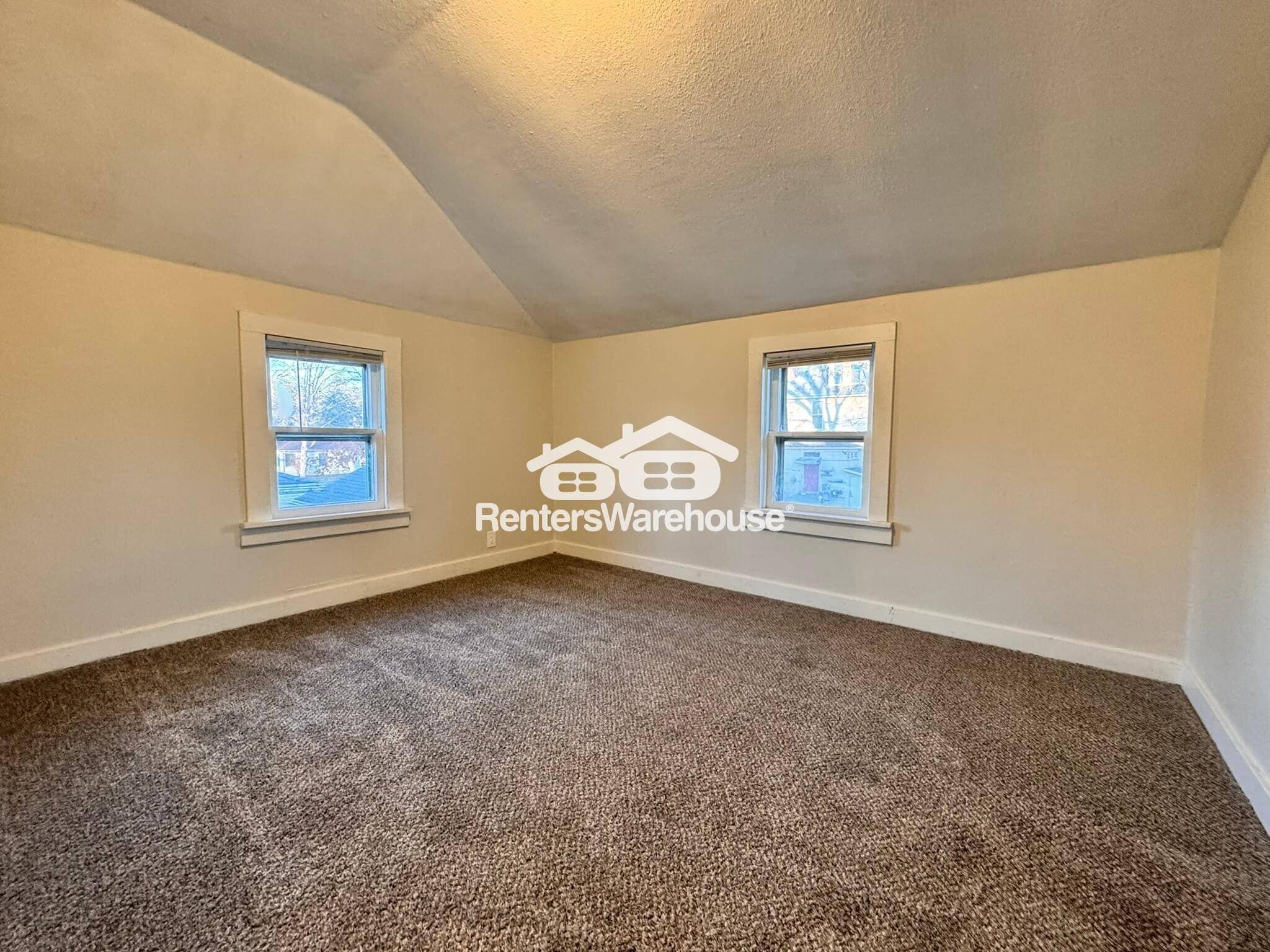 Building Photo - 212 N 13th St