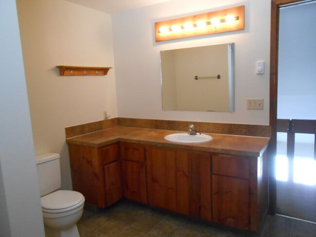 Building Photo - 17297 Golden Eye Dr