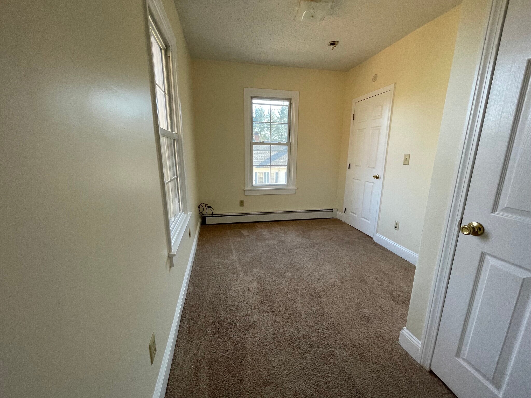 Hallway - 73 W Thames St