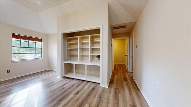 Building Photo - 18319 Arbor Terrace Dr