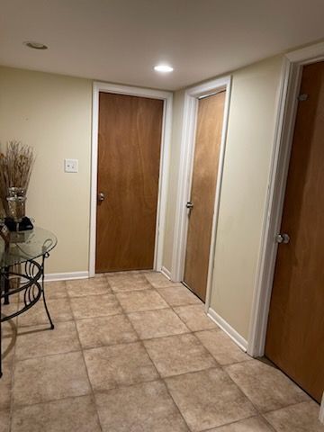 Building Photo - 906 Meadowlark Ln