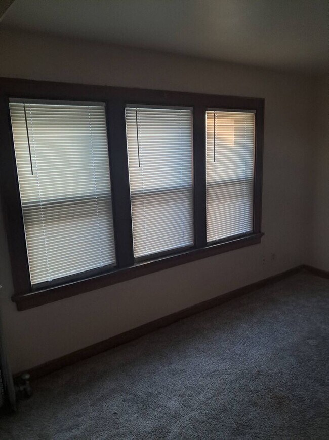 Building Photo - 3350N25thM