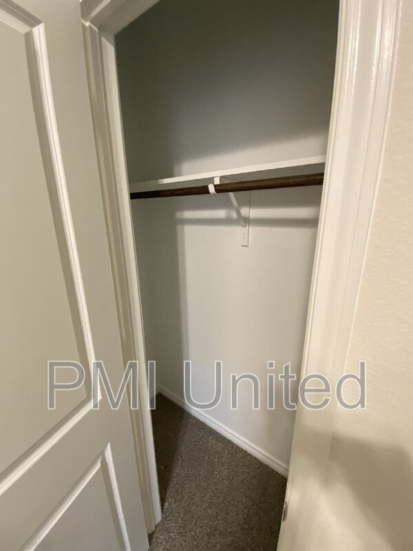 Building Photo - 2920 Brady Starr Dr