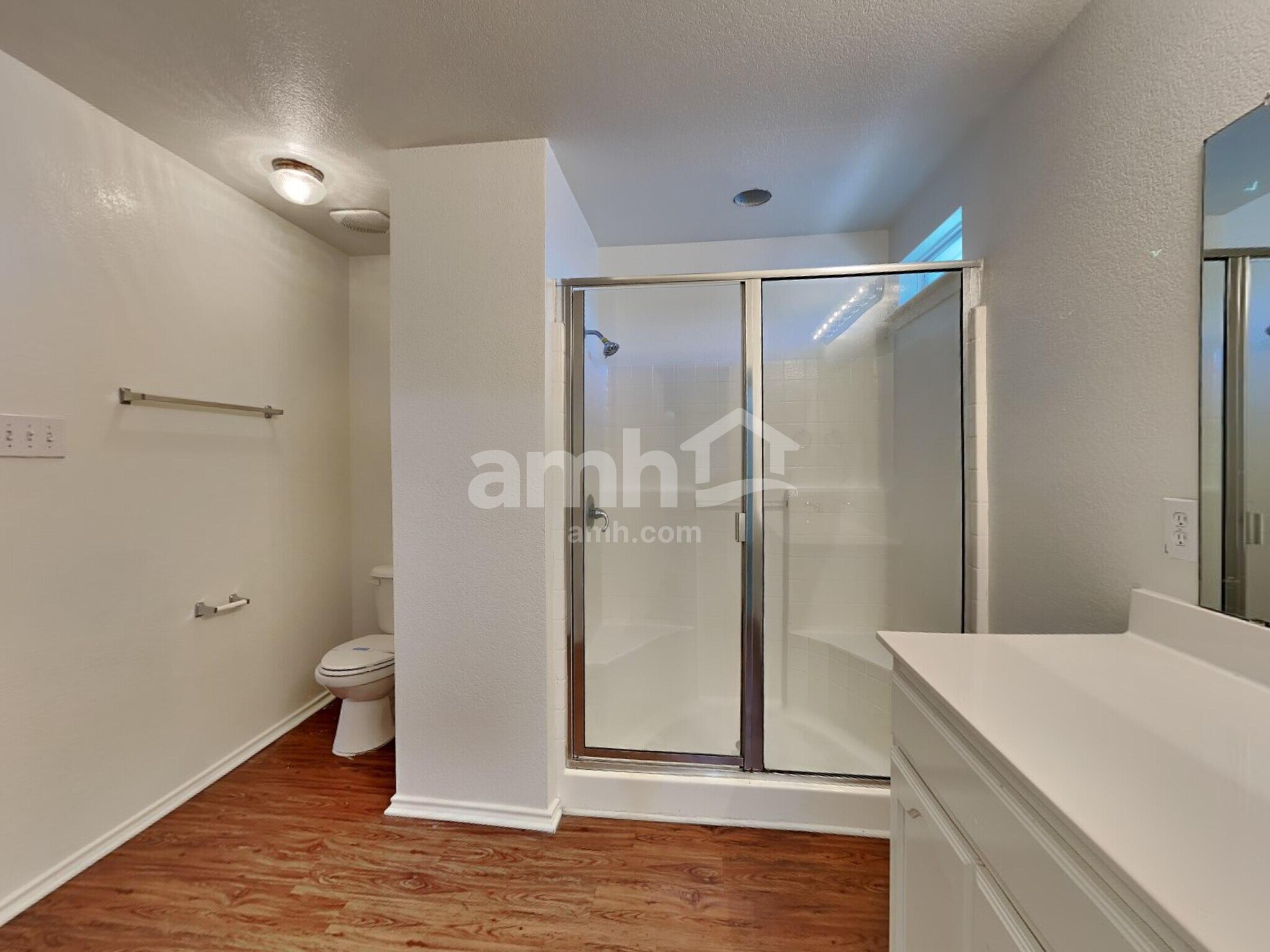 Building Photo - 1137 Boxwood Dr