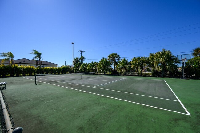 Building Photo - PRICE DROP!! FURNISHED ANNUAL RENTAL- WATERFRONT