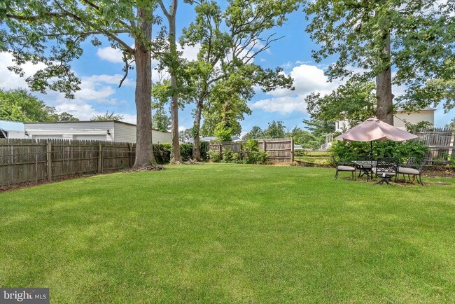 Building Photo - 1002 Londonderry Dr