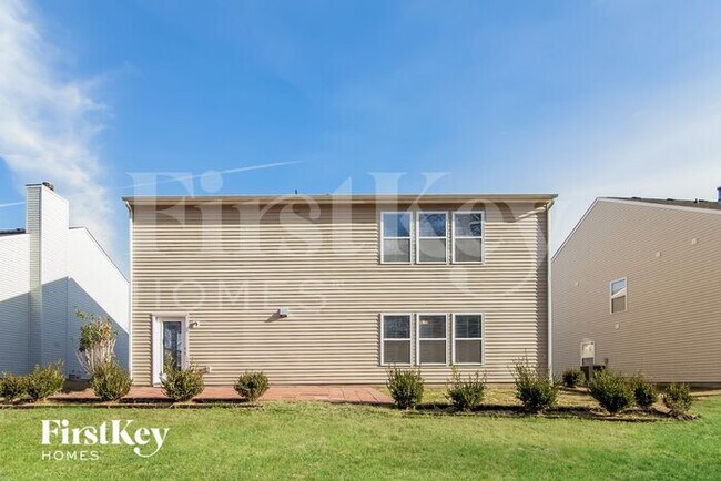 Building Photo - 14008 Lawrence Farm Ln