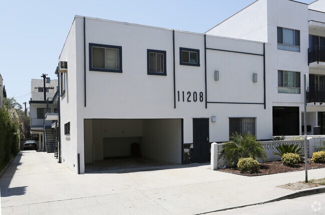 Primary Photo - 11208 Morrison St