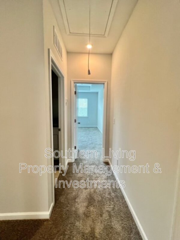 Building Photo - 6985 Waterstone Dr