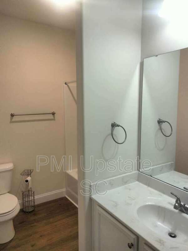 Building Photo - 567 Chantry Ln