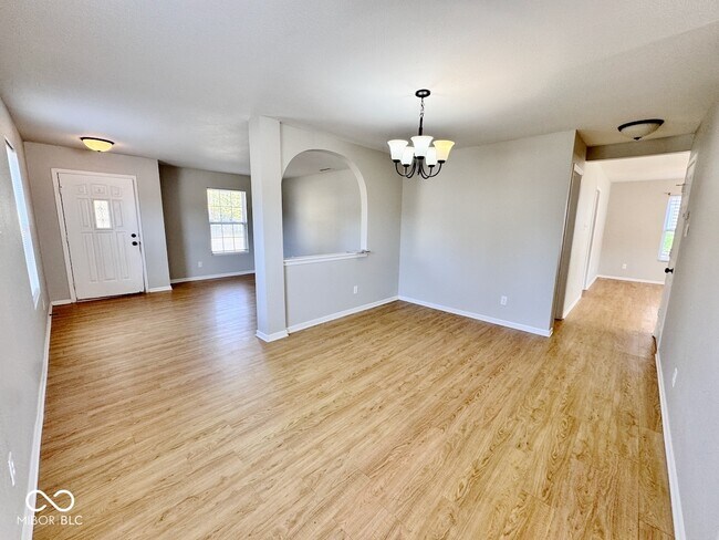 Building Photo - 12431 Teacup Way
