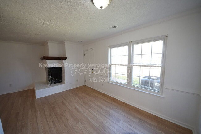 Building Photo - 701 Nottaway Dr