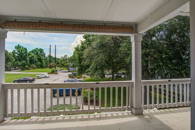 Building Photo - Cozy 2 Bedroom 2 Bathroom Condo in Seagate Village!