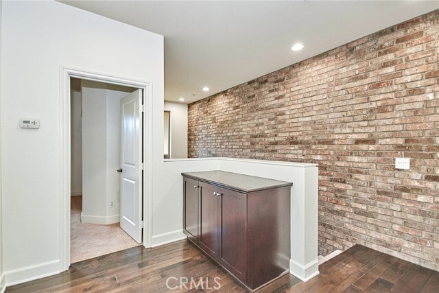 Building Photo - 15 Vantis Dr