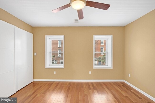 Building Photo - 126 Ripka St