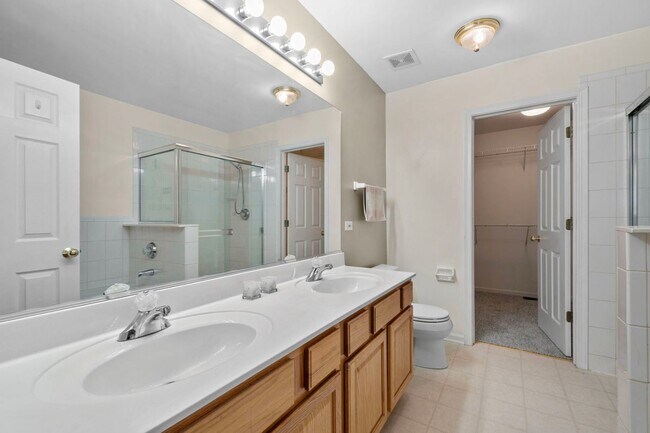 Building Photo - 2282 Foxmoor Ln