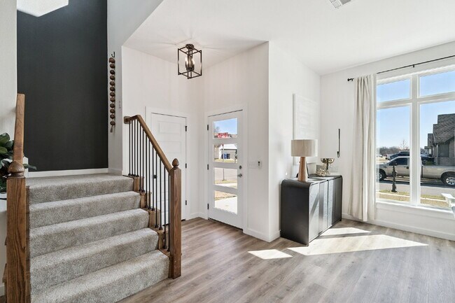 Building Photo - Fully Furnished Home in Broken Arrow